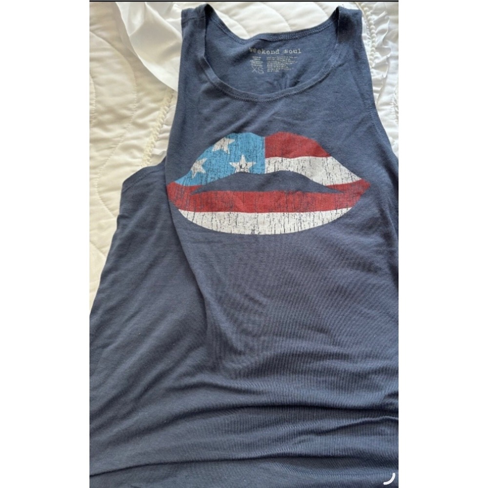 Weekend Soul Womens XS Tank Top American Flag Lips Graphic Racerback Patriotic